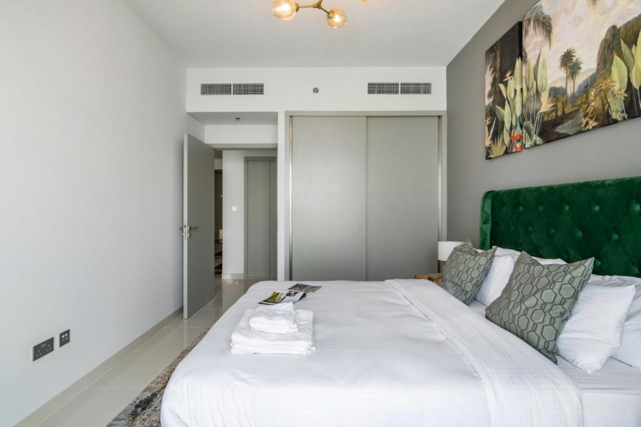 Sea View 2-bedroom - Isle Apartment